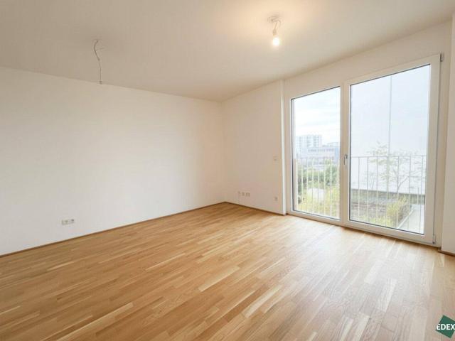 Attraktive 3 Zimmer Wohnung mit Balkon nahe U1 Kagraner Platz