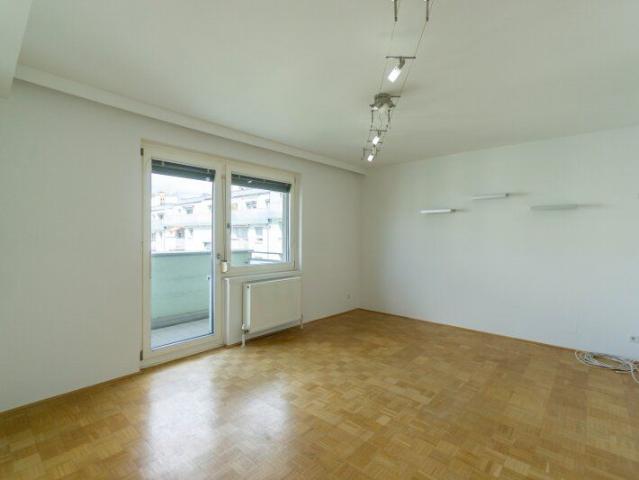 Attraktive 3 Zimmer Wohnung mit Balkon & PKW Stellplatz in Penzing