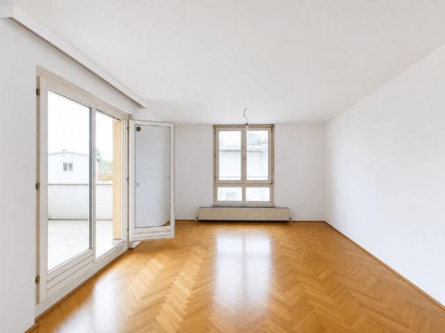 Attraktive 3 Zimmer Wohnung mit Dachterrasse und Tiefgaragenstellplatz