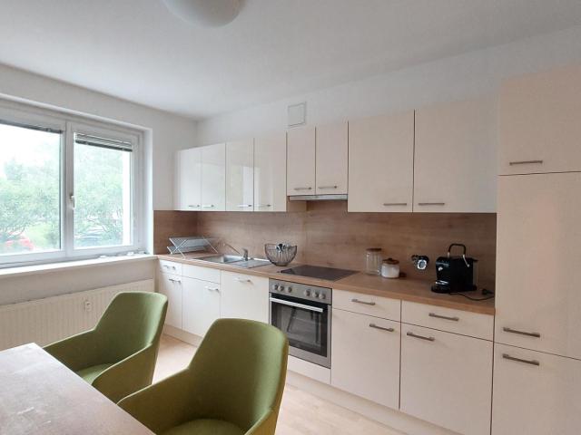 Attraktive 3 Zimmer Wohnung mit Loggia und Parkplatz bezugsbereit!