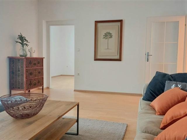 Attraktive 3 Zimmer Wohnung mit Loggia und Parkplatz bezugsbereit!