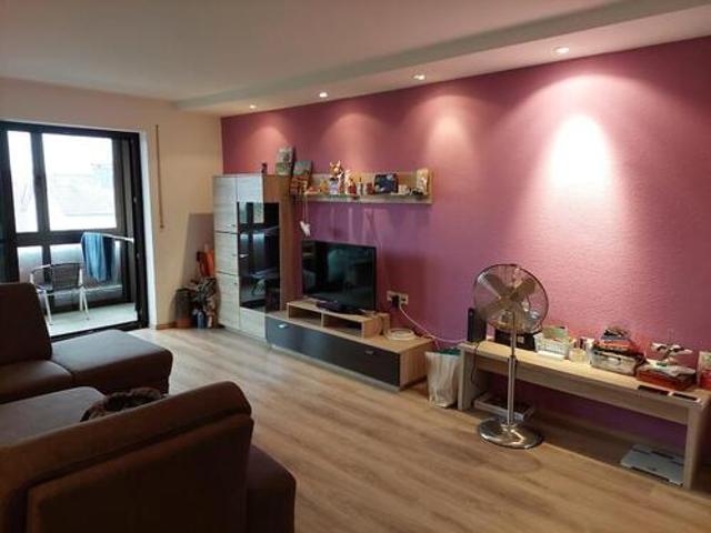 Attraktive 3 Zimmer Wohnung mit verglastem Balkon – möbliert und