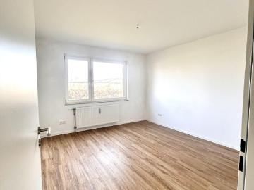 Attraktive 3 Zimmer Wohnung mit WG Potenzial und guter Anbindung