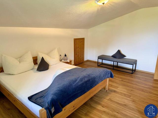 Attraktive 3 Zimmer Wohnung mit zwei Balkonen zu vermieten