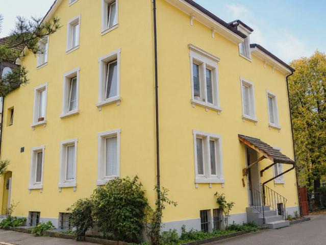 Attraktive 3 Zimmerwohnung im 1. OG unmittelbar von Basel Binningen Dorenbach