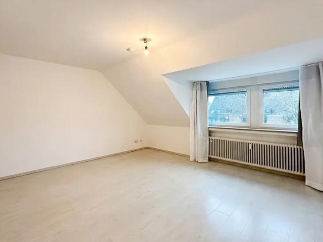 ATTRAKTIVE 3 ZIMMERWOHNUNG IN GEFRAGTER KREFELDER WOHNLAGE ZUR MIETE!