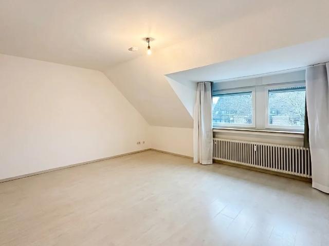 ATTRAKTIVE 3 ZIMMERWOHNUNG IN GEFRAGTER KREFELDER WOHNLAGE ZUR MIETE!