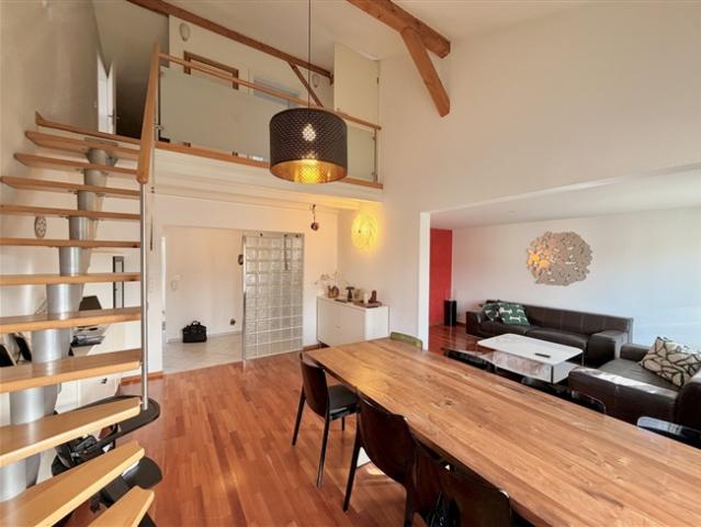 Attraktive 4.5 Zi. Maisonette mit Balkon & Garagenbox