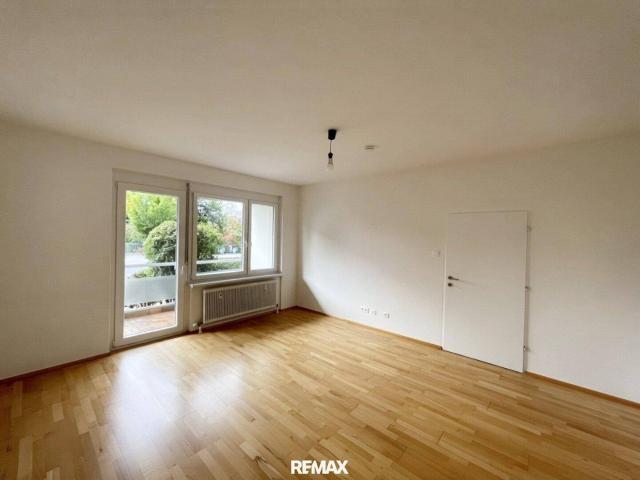 Attraktive 4,5 Zimmer Wohnung mit Loggia und Balkon in bester Lage, Nähe Kreuzbergl – auch als Praxis oder Studio nutzbar