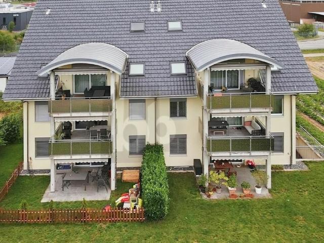 Attraktive 4.5 Zimmer Wohnung mit sonnigem Balkon