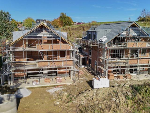 Attraktive 4 Raum Eigentumswohnung im Erdgeschoß mit großem Balkon – Energieeffizient und komfortabel