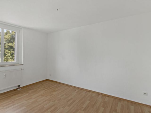 Attraktive 4 Raumwohnung mit Balkon in ruhiger Wohnlage in Bad Dürrenberg