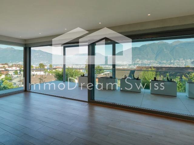 Attraktive 4 ½ Zi. Eigentumswohnung im 1. OG, mit toller Aussicht auf den Lago Maggiore und die Bergwelt