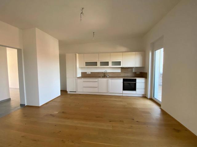 Attraktive 4 Zimmer Eigentumswohnung 92,21m² mit Balkon & Doppel Carport in Sinabelkirchen