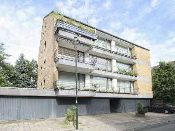 Attraktive 4 Zimmer Eigentumswohnung mit Garage, großer Terrasse und Gartenzugang in Lierenfeld