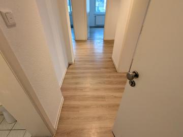 Attraktive 4 Zimmer Erdgeschosswohnung mit großem Balkon in Oldenburg Ohmstede
