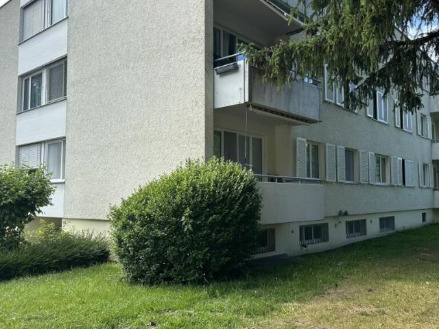 Attraktive 4 Zimmer Wohnung an zentraler Lage in Pfäffikon