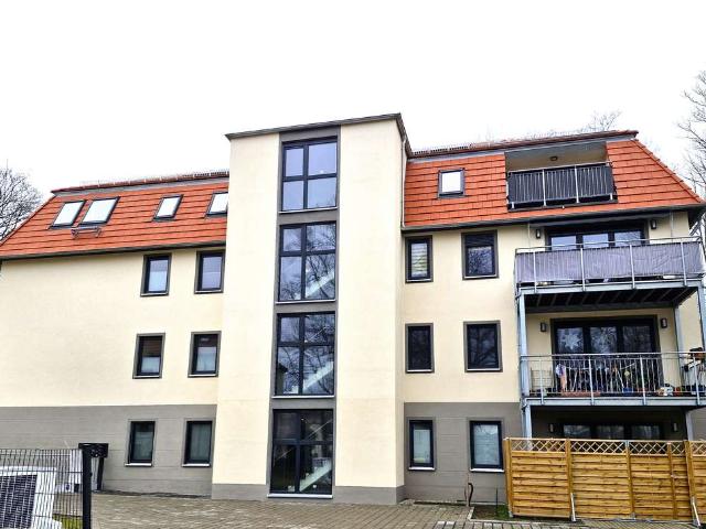 Attraktive 4 Zimmer Wohnung in Top Lage mit Balkon