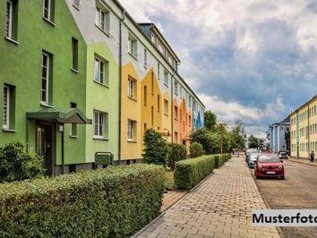 Attraktive 4 Zimmer Wohnung mit Balkon