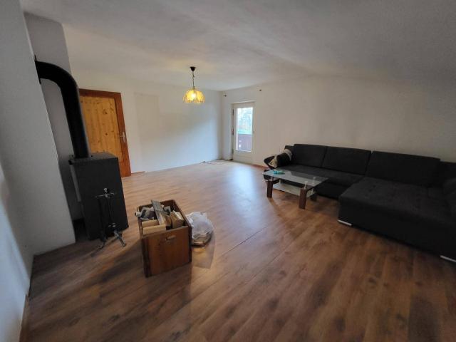 Attraktive 4 Zimmer Wohnung mit Balkon in Haiming