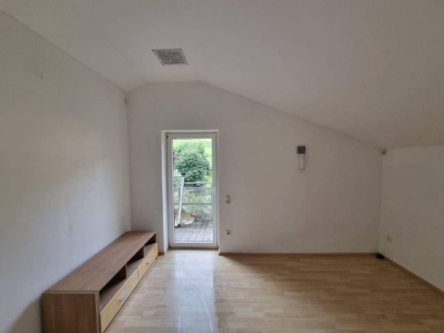 Attraktive 4 Zimmer Wohnung mit Balkon in Polling in Tirol