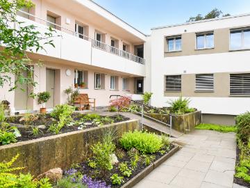 Attraktive 4 Zimmerwohnung im Grünen