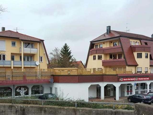 Attraktive 5 Zimmer Wohnung mit EBK in Wiernsheim