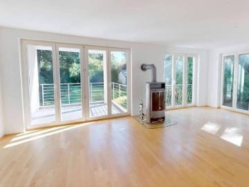 Attraktive 6 Zimmer Maisonettewohnung mit Balkon, Terrasse, Sauna und und privatem Wasserzugang
