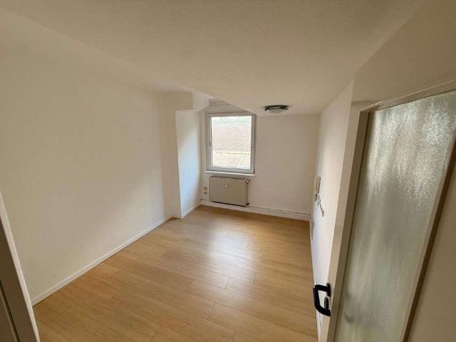 Attraktive 9 Zimmer Wohnung mit Einbauküche in zentraler Lage von Gelsenkirchen