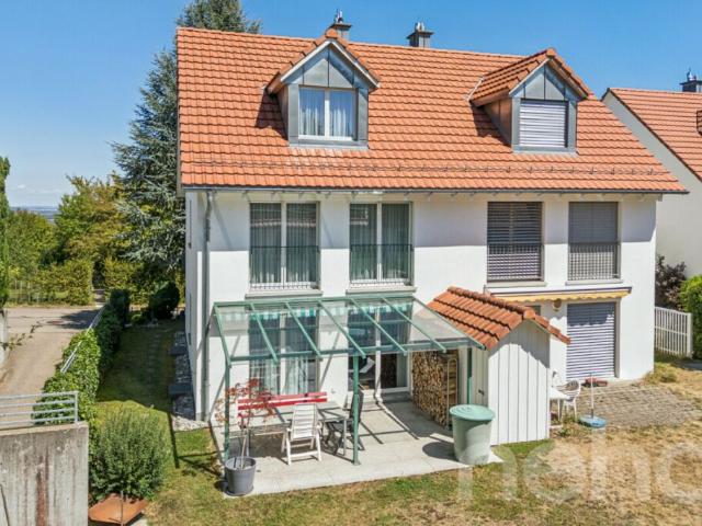 Attraktives 4.5 Zimmer Doppeleinfamilienhaus