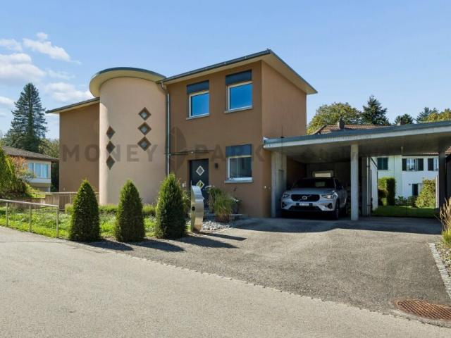 Attraktives 4.5 Zimmer Einfamilienhaus mit idyllischem Garten