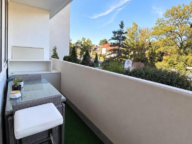 Attraktives 1 Zimmer Apartment mit Balkon und Einbauküche in Pasing