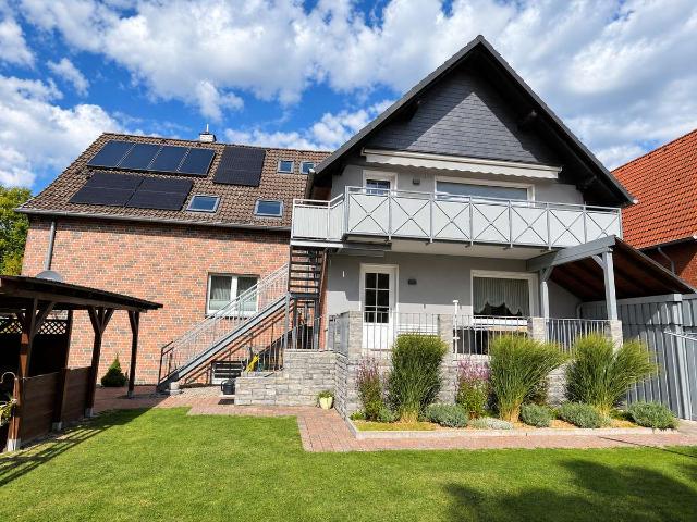 Attraktives 3 Familienhaus mit 284 m² Wohnfläche, großem Grundstück und umfangreicher Ausstattung