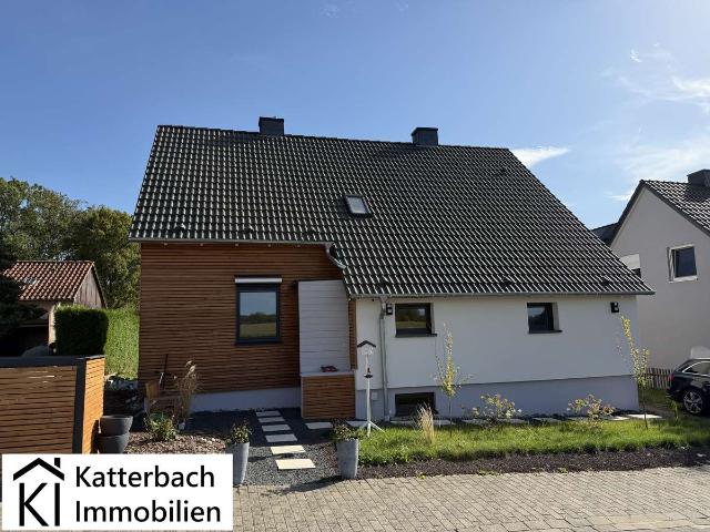 Attraktives und energetisch modernisiertes Einfamilienhaus mit großem Grundstück in Bad Gandersheim