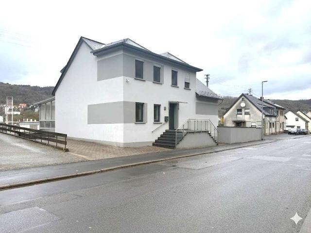 Attraktives und modernisiertes Einfamilienhaus mit Einliegerwohnung