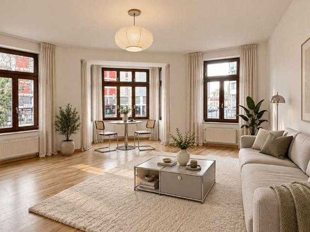 Attraktives Wohninvestment – 2 Zi, Aufzug & historischer Charme Citylage, renoviert & bezugsfrei!