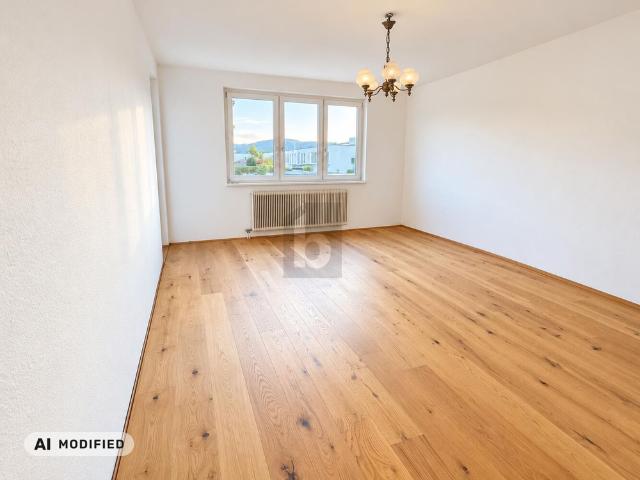 ATTRAKTIVES ZUHAUSE MIT MODERNER AUSSTATTUNG