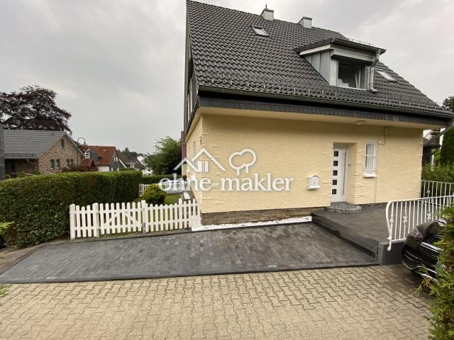 Attraktives Anlageobjekt in Wermelskirchen: Einfamilienhaus plus Anbau mit 2 Wohnungen