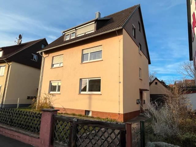 Attraktives Dreifamilienhaus mit freier Wohnung in LB Pflugfelden