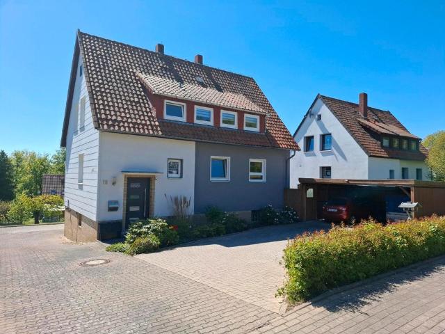 Attraktives Ein bis Zweifamilienhaus in Osterwald