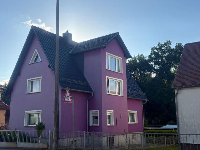 Attraktives Einfamilienhaus mit Nebengebäude und Garage