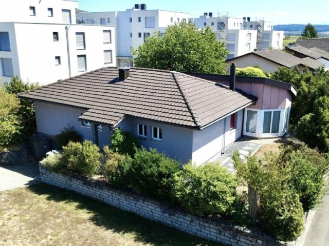 Attraktives Einfamilienhaus mit gepflegtem Garten!