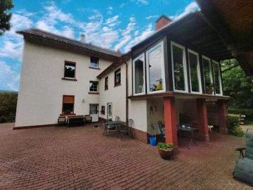 Attraktives Einfamilienhaus mit großem Grundstück und Doppelcarport in Hemer Deilinghofen