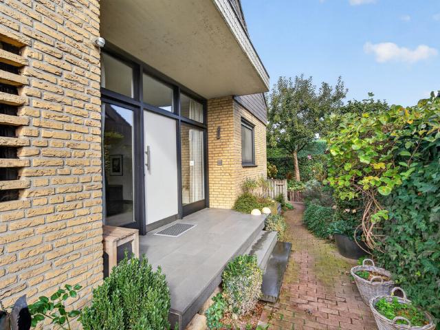 Attraktives Einfamilienhaus mit Splitlevel, gepflegtem Gartenambiente und möglicher ELW zu veräußern