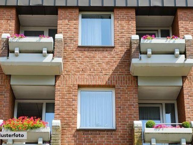 Attraktives Immobilienpaket: Wohn und Geschäftshaus & freistehendes Einfamilienhaus