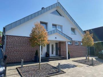 Attraktives Mehrgenerationenhaus Familie, Arbeit od. Vermietung