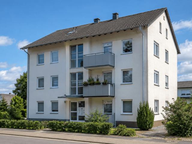Attraktives Mehrfamilienhaus mit 6 Einheiten, PV Anlage & großem Entwicklungspotenzial