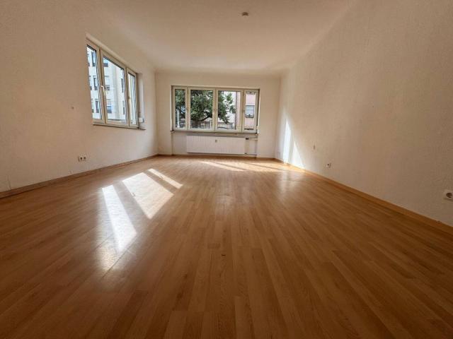 Attraktives Mehrfamilienhaus mit 12 Wohneinheit in Nürnberg!