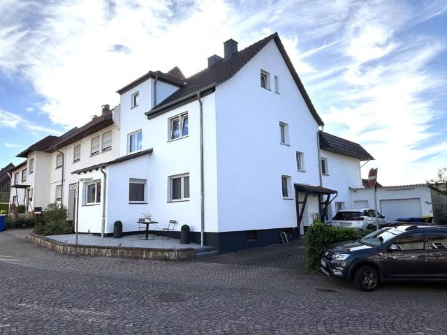 Attraktives Mehrfamilienhaus mit großem Grundstück