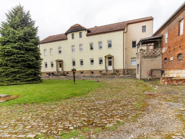 Attraktives Mehrfamilienhaus auf 7848 m² Grundstücksfläche